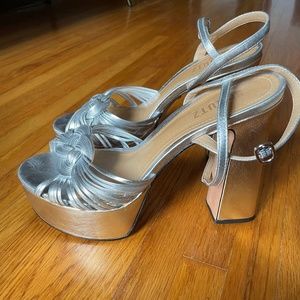 Schultz platform sandal, size 8.5, silver & gold